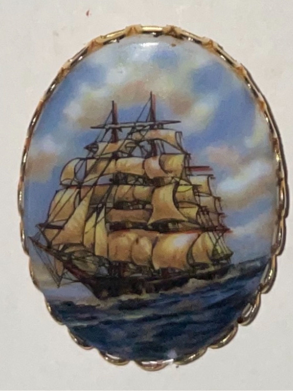 Vintage Hand-Painted Nautical Sailing boat Ship Oval Enamel Cabochon Brooch Pin - Picture 2 of 6